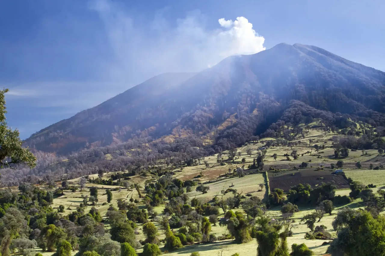 Turrialba volcano is active and erupts regularly – Shutterstock Costa Rican