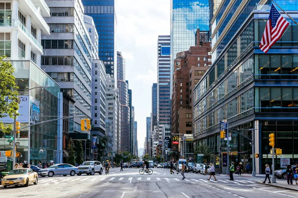 Zgârie-nori pe 3rd Avenue în Midtown Manhattan, New York City, SUA -