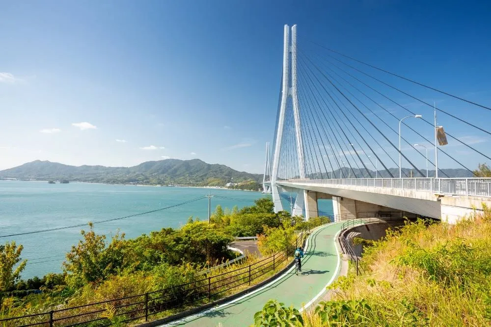 Tatara híd Hirosima közelében - Shutterstock