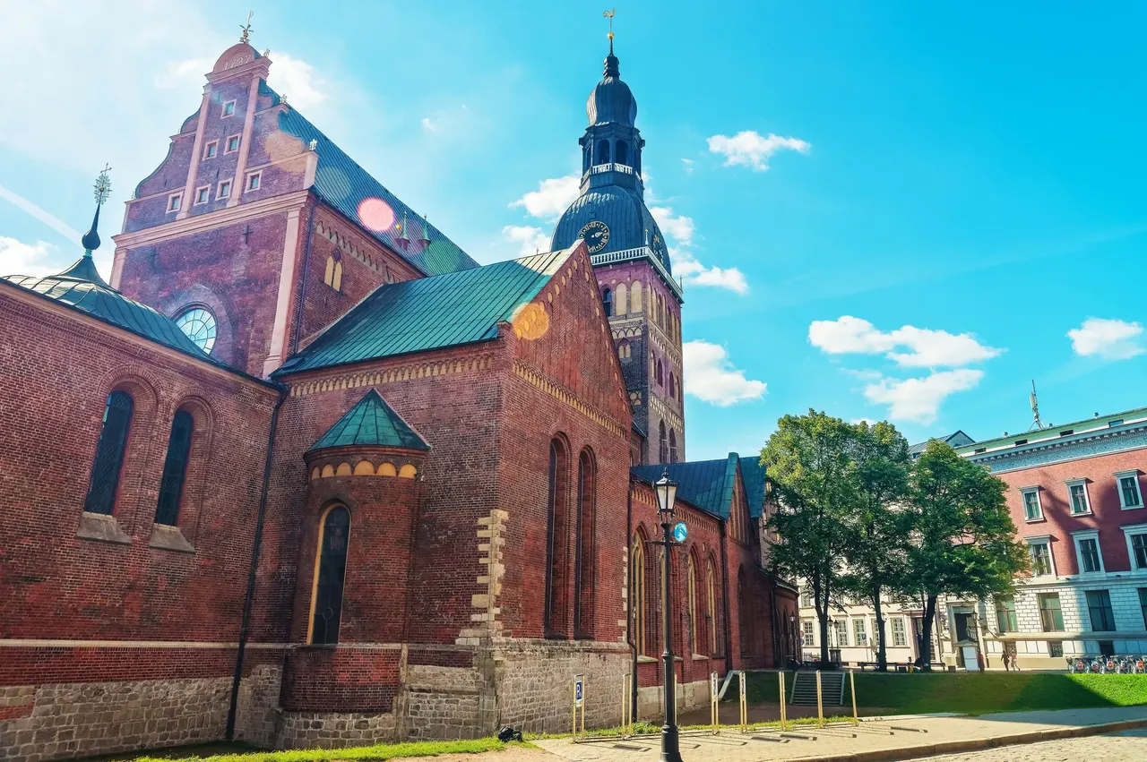 St. Peter’s church dominates the city center of Riga - Shutterstock Latvia