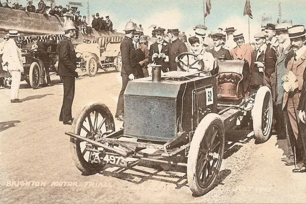 Dorothy Levitt at the Brighton Speed Trials, 1905