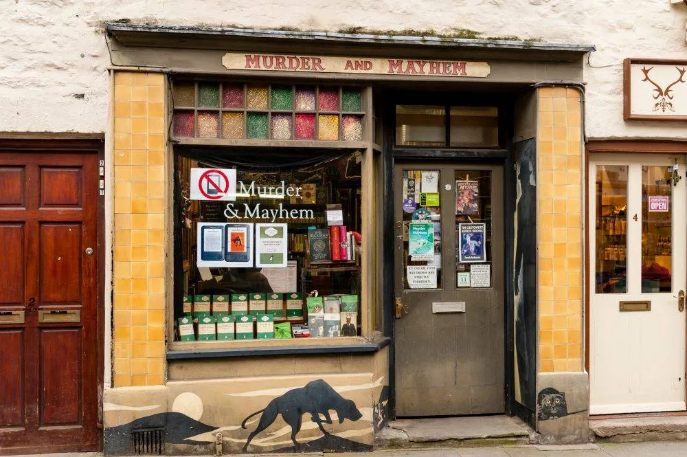 Murder and Mayhem is the shop to visit for mystery – Cornfield / Shutterstock Hay