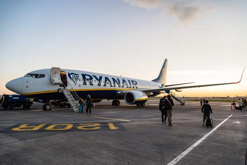 Ryanair pilots have threatened to go on strike before the Christmas holidays – JJFarq / Shutterstock smart bags TripAdvisor Ryanair American Airlines Quebec snowstorm