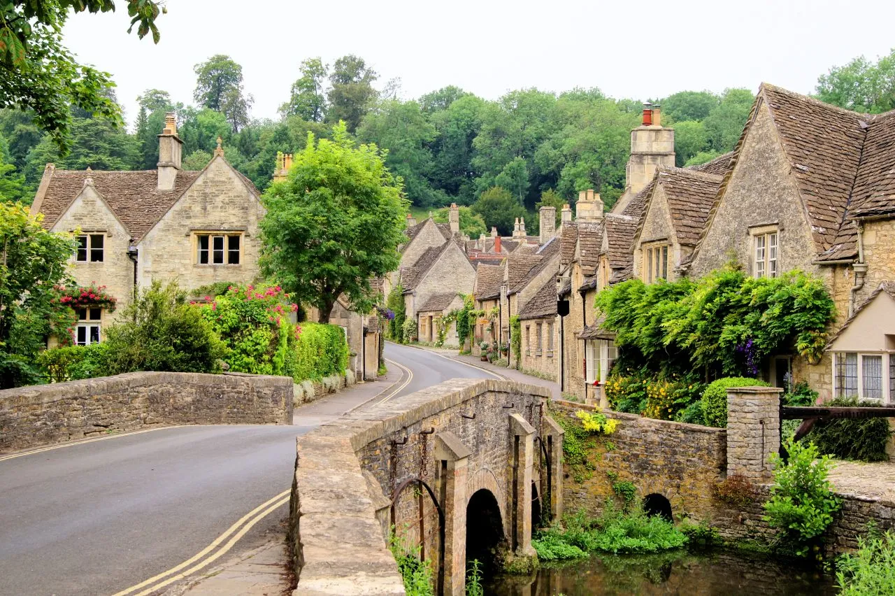 Traditional Cotswold village, England, bridge, old houses