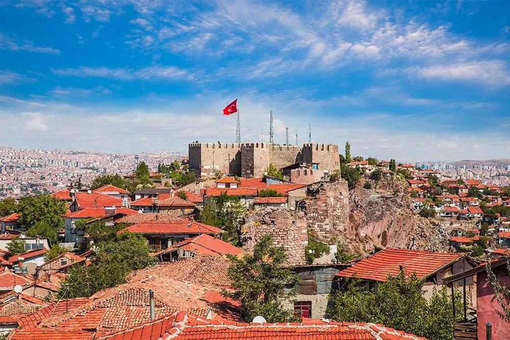 Az ankarai Citadella teteje az ankarai várral a középpontban