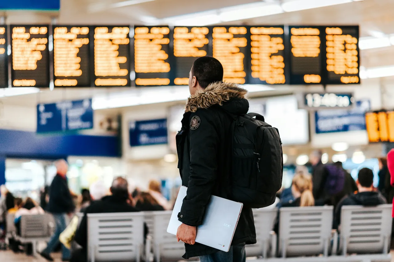 Do Flights Get Cheaper Last Minute? Tips for Finding Affordable Deals