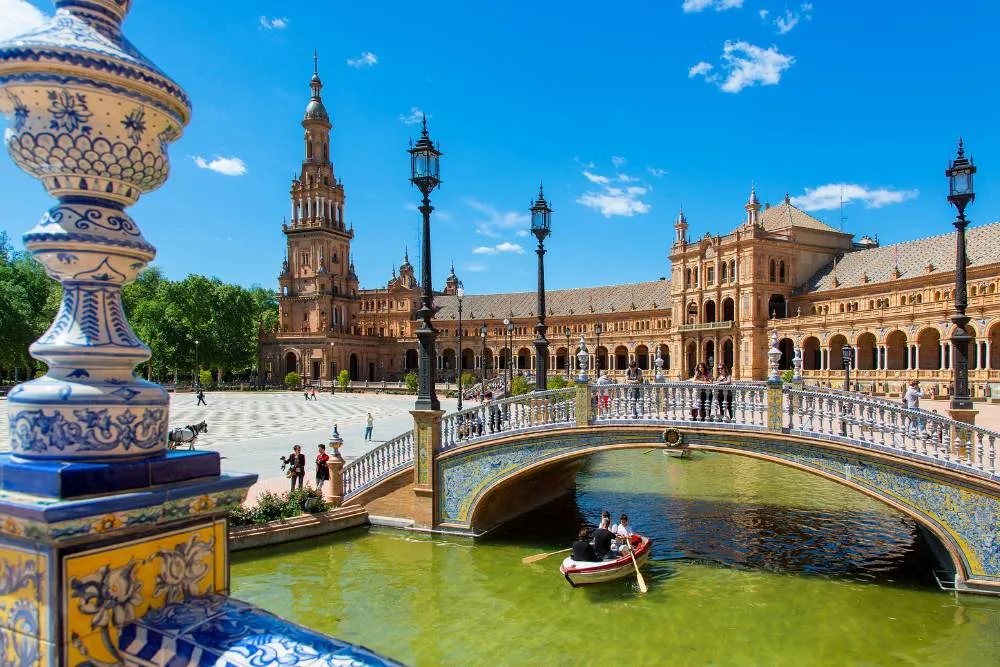 Plaza de España — Getty Images