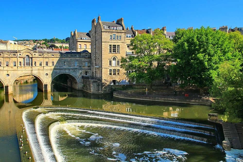 Bath is a Roman city made even more glorious by the addition of elegant buildings spanning Tudor to Victorian