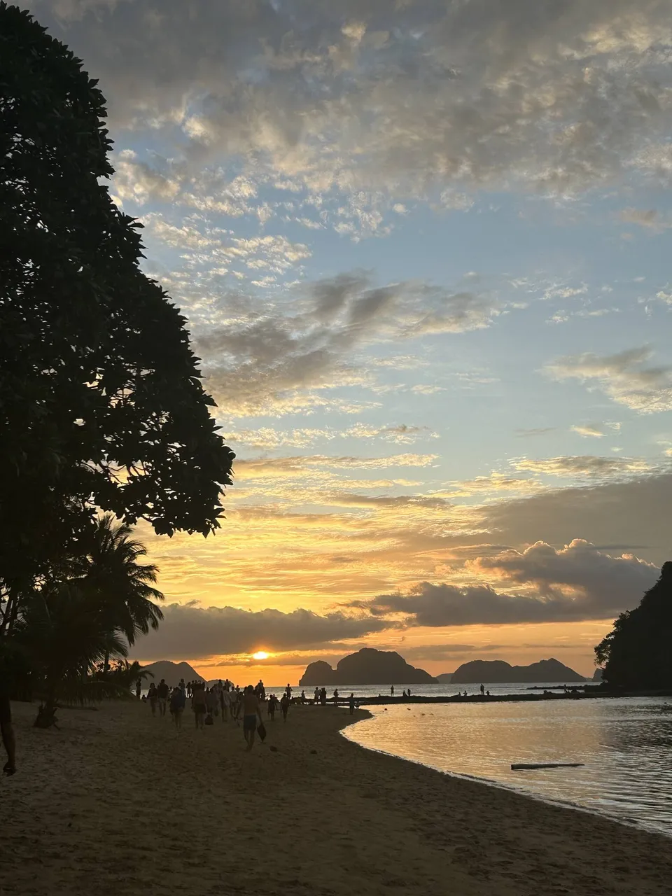 las cabanas beach in el nido