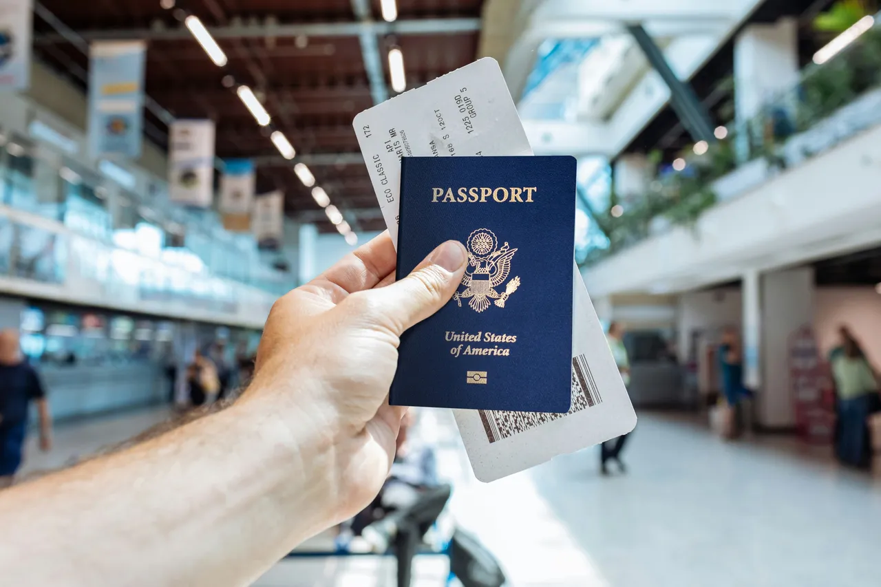 What is an open flight ticket, and how to book one in today’s travel world