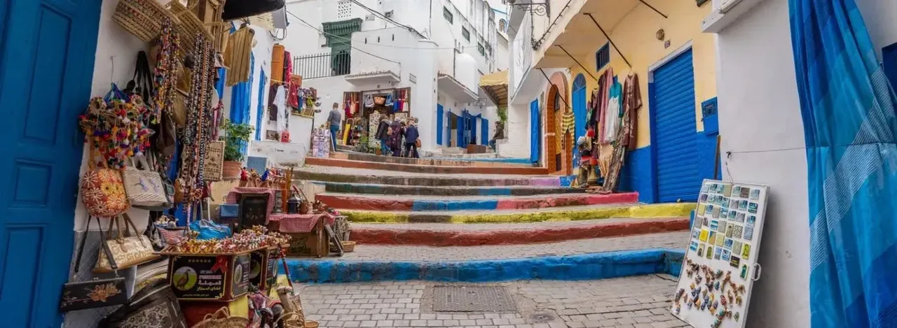 Tánger por 30€: Un Viaje Irresistible para Jóvenes Aventureros