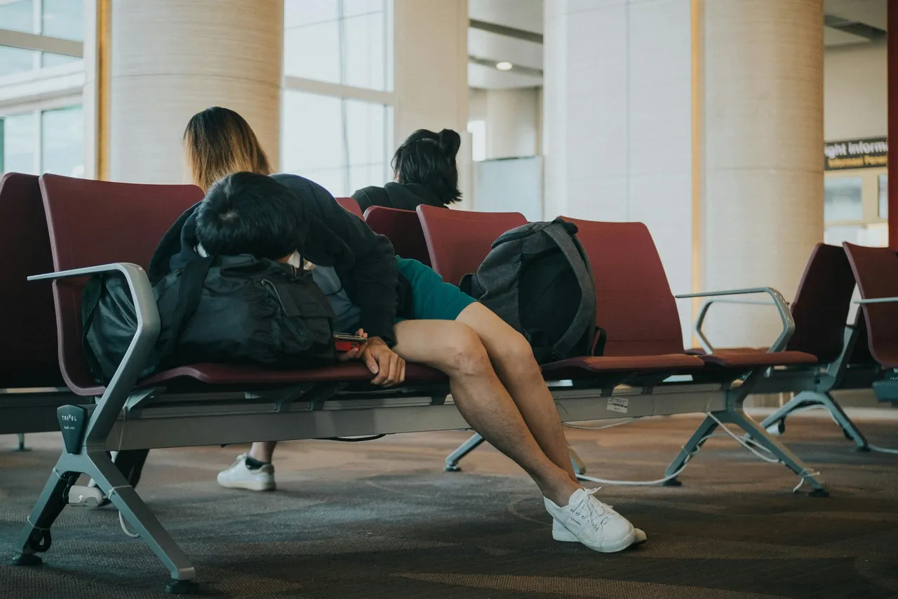 How to Find Red-Eye Flights on Kiwi.com