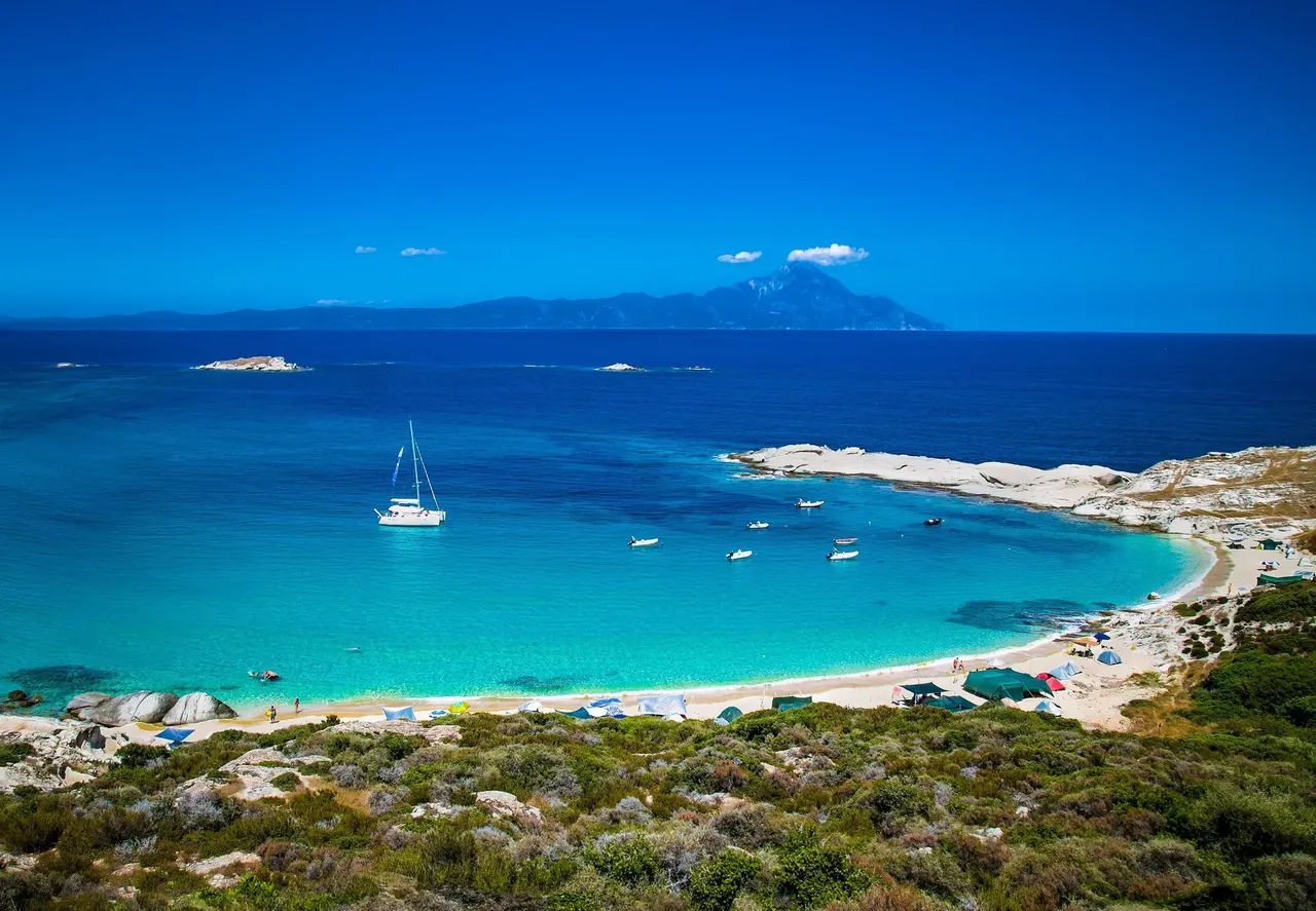 As well as a wide range of activities, Zakynthos offers an almost private beach – Shutterstock Top 10 family holiday ideas