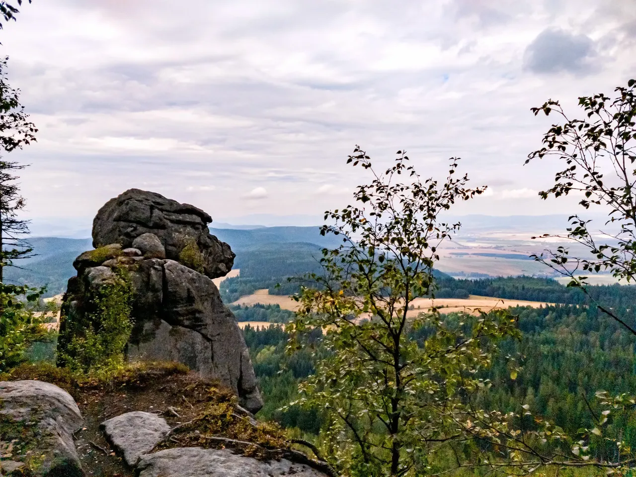 formacja skalna “Małpolud” w górach stołowych