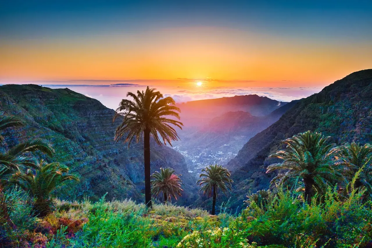 La tierra volcánica hace que todo el archipiélago esté registrado en la Unesco por su biosfera - Shutterstock Los mejores destinos para viajar en enero