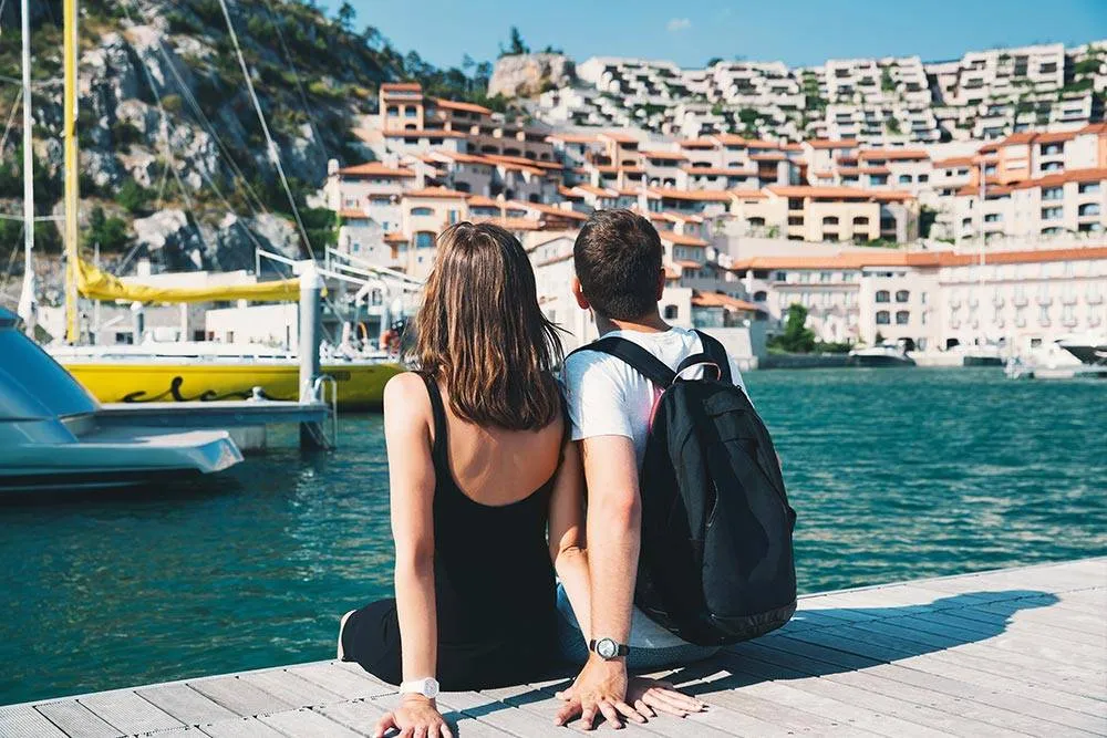 Pro mladé páry jsou populární malá městečka jako je Portopiccolo Sistiana v Itálii